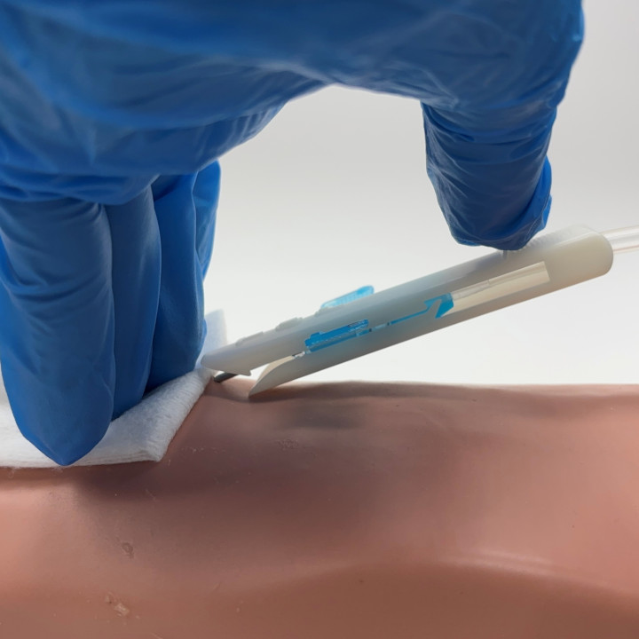 caveo-hand-retraction